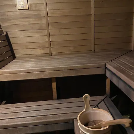 House By The Sea With Hot Tub Рига