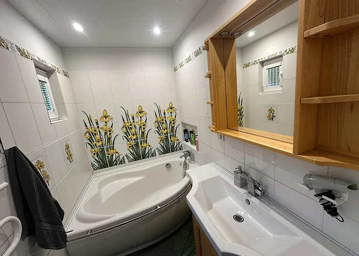 House By The Sea With Hot Tub 度假居 里加